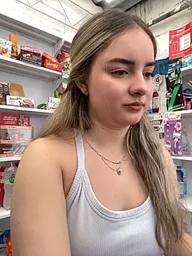 imlindapink online show from 04-13-26, 06:23