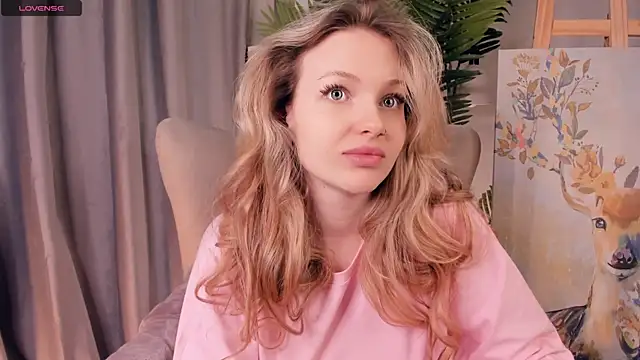 Snapshot of ElizavecaSunrise chatting on 04-22-26, 08:10 ElizavecaSunrise online show from 04-22-26, 08:10