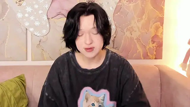 fiamoory online show from 12-17-25, 01:10