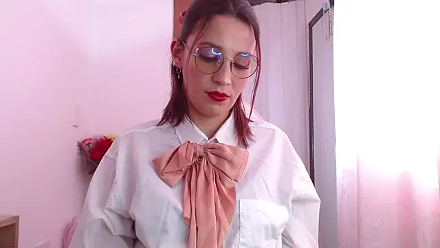 Snapshot of sapphiresexyhot chatting on 05-22-26, 08:51 sapphiresexyhot online show from 05-22-26, 08:51