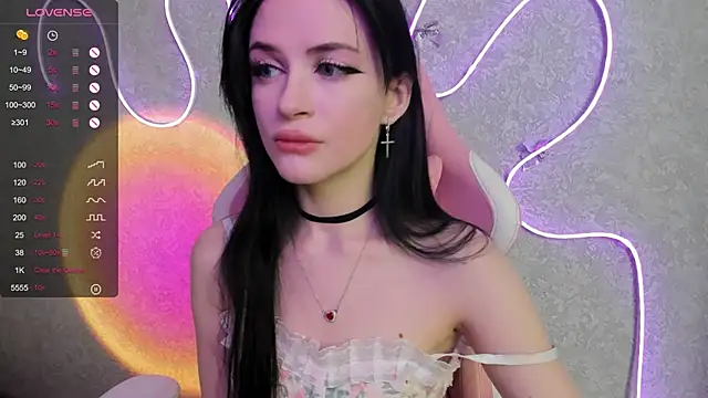 Snapshot of Molly_Crystall chatting on 07-12-26, 03:18 Molly Crystall online show from 07-12-26, 03:18