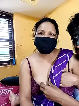 Snapshot of Radhikadavi879 chatting on 02-11-25, 09:52 Radhikadavi879 online show from 02-11-25, 09:52