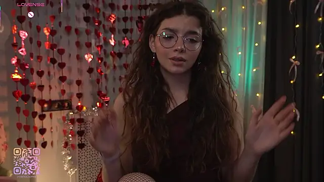 Snapshot of FlairEdgin chatting on 02-15-26, 07:13 FlairEdgin online show from 02-15-26, 07:13