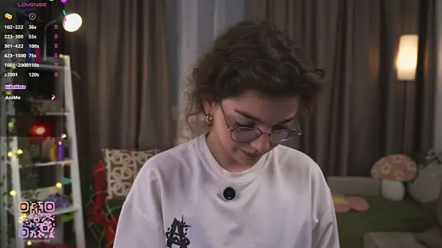 Snapshot of FlairEdgin chatting on 04-15-26, 07:18 FlairEdgin online show from 04-15-26, 07:18