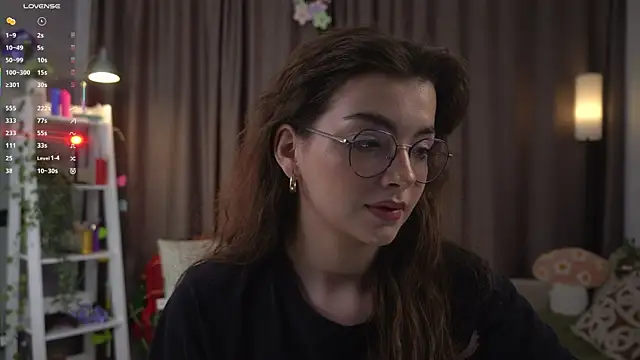 Snapshot of FlairEdgin chatting on 04-23-26, 07:04 FlairEdgin online show from 04-23-26, 07:04