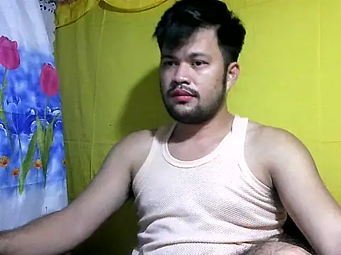 Snapshot of HairyHottestpinoyHandsome chatting on 05-30-26, 02:44 HairyHottestpinoyHandsome online show from 05-30-26, 02:44