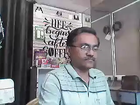 Snapshot of LOVEGURU_D chatting on 02-22-25, 07:12 LOVEGURU D online show from 02-22-25, 07:12