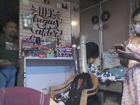 Snapshot of LOVEGURU_D chatting on 03-11-25, 10:40 LOVEGURU D online show from 03-11-25, 10:40