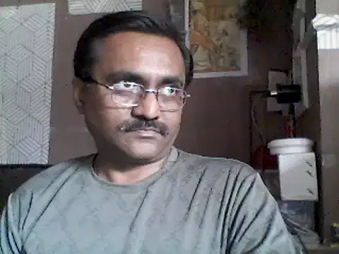 Snapshot of LOVEGURU_D chatting on 12-28-24, 11:19 LOVEGURU D online show from 12-28-24, 11:19