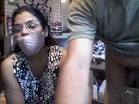 Snapshot of LOVEGURU_D chatting on 02-27-25, 11:17 LOVEGURU D online show from 02-27-25, 11:17