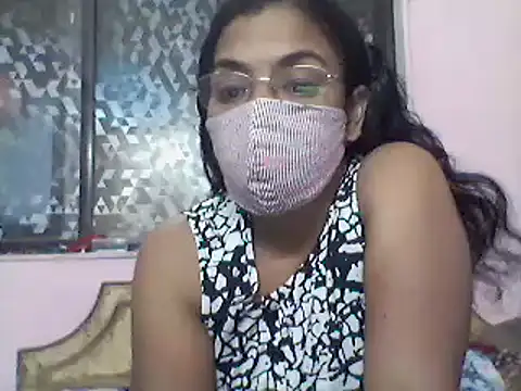 Snapshot of LOVEGURU_D chatting on 01-15-25, 06:40 LOVEGURU D online show from 01-15-25, 06:40