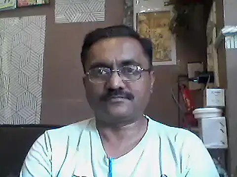 Snapshot of LOVEGURU_D chatting on 12-30-24, 08:10 LOVEGURU D online show from 12-30-24, 08:10