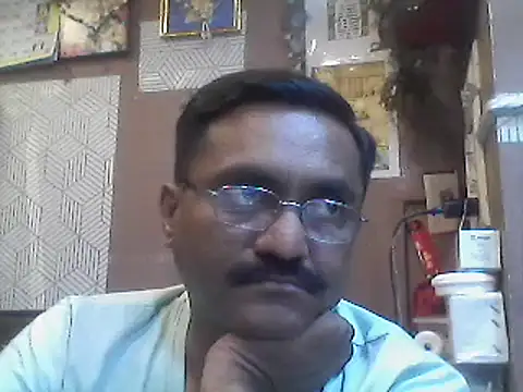 Snapshot of LOVEGURU_D chatting on 12-30-24, 12:20 LOVEGURU D online show from 12-30-24, 12:20