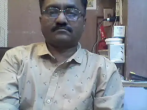 Snapshot of LOVEGURU_D chatting on 12-31-24, 01:30 LOVEGURU D online show from 12-31-24, 01:30