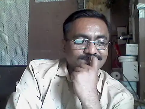 Snapshot of LOVEGURU_D chatting on 12-31-24, 09:53 LOVEGURU D online show from 12-31-24, 09:53