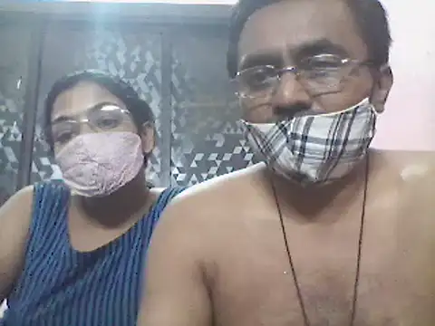 Snapshot of LOVEGURU_D chatting on 02-14-25, 08:37 LOVEGURU D online show from 02-14-25, 08:37