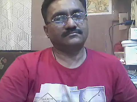 Snapshot of LOVEGURU_D chatting on 12-29-24, 12:45 LOVEGURU D online show from 12-29-24, 12:45