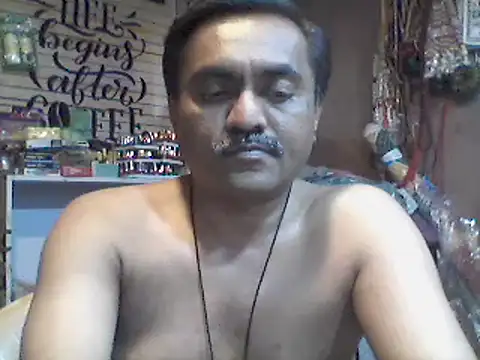 Snapshot of LOVEGURU_D chatting on 03-03-25, 06:35 LOVEGURU D online show from 03-03-25, 06:35
