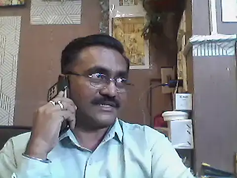 Snapshot of LOVEGURU_D chatting on 01-01-25, 10:43 LOVEGURU D online show from 01-01-25, 10:43