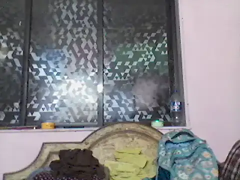 Snapshot of LOVEGURU_D chatting on 01-17-25, 06:23 LOVEGURU D online show from 01-17-25, 06:23