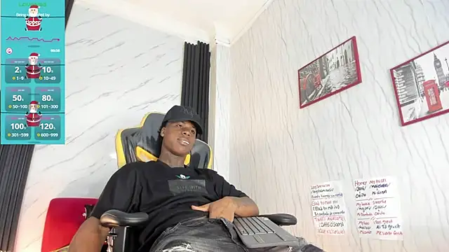 Snapshot of TOWERS21_ chatting on 12-20-24, 08:23 TOWERS21 online show from 12-20-24, 08:23