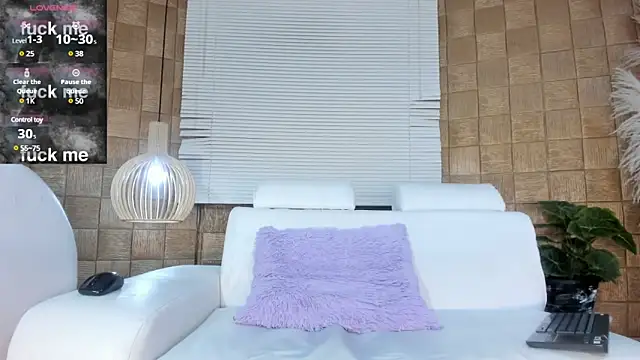 Snapshot of TOWERS21_ chatting on 01-20-25, 08:18 TOWERS21 online show from 01-20-25, 08:18