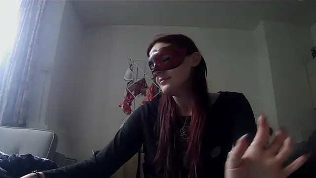 LexiSnowUK online show from 06-14-26, 08:59