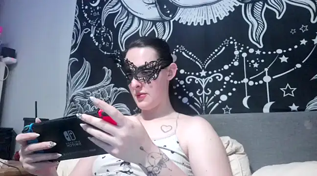 Snapshot of LexiSnowUK chatting on 02-22-25, 09:04 LexiSnowUK online show from 02-22-25, 09:04