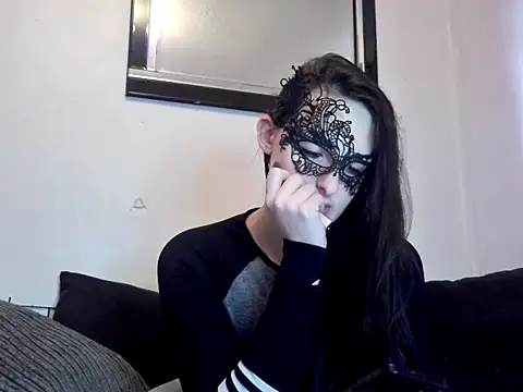 Snapshot of LexiSnowUK chatting on 02-11-25, 09:52 LexiSnowUK online show from 02-11-25, 09:52