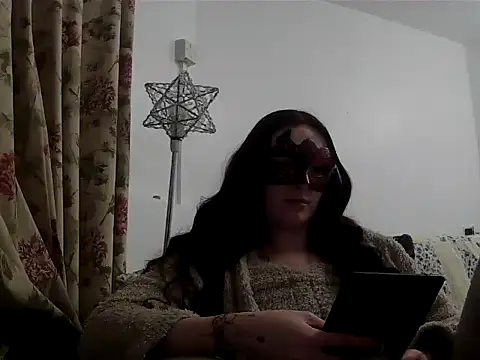 LexiSnowUK online show from 02-03-26, 09:42