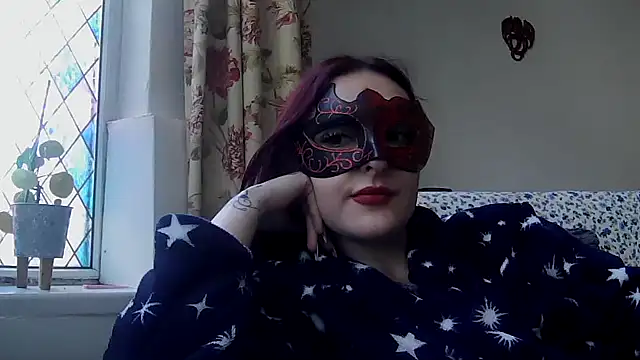 LexiSnowUK online show from 04-22-26, 08:32