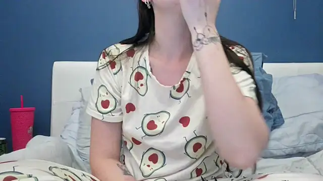 Snapshot of LexiSnowUK chatting on 09-25-25, 09:43 LexiSnowUK online show from 09-25-25, 09:43