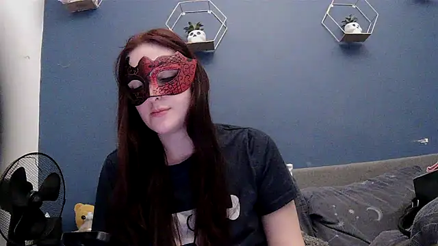 LexiSnowUK online show from 03-31-26, 08:55