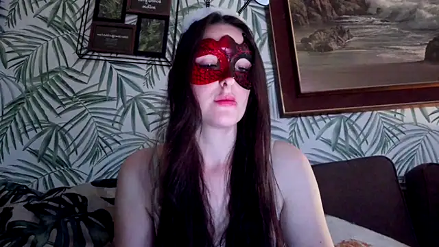 Snapshot of LexiSnowUK chatting on 10-25-25, 10:03 LexiSnowUK online show from 10-25-25, 10:03