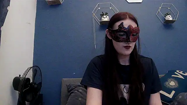 LexiSnowUK online show from 04-02-26, 08:37