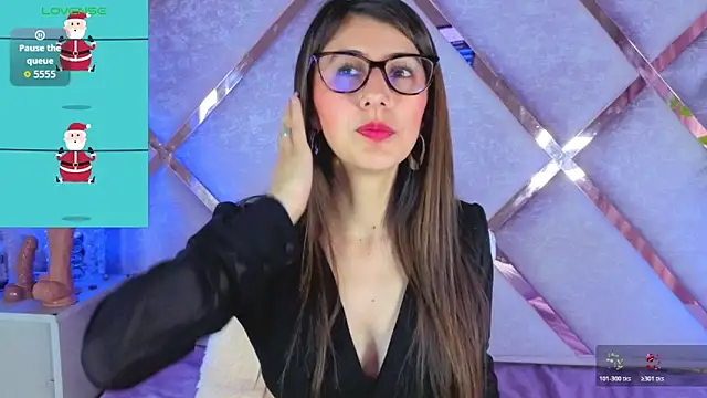  jade white  online show from 12-22-25, 02:50