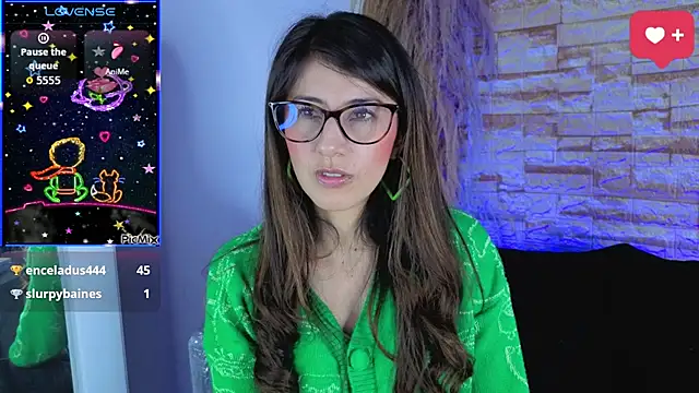  jade white  online show from 03-04-26, 02:47