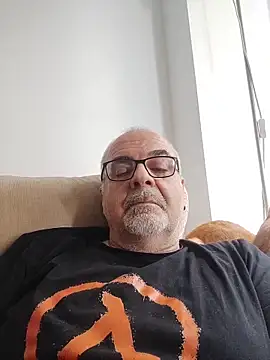 Satiro Sevilla online show from 04-11-26, 04:10