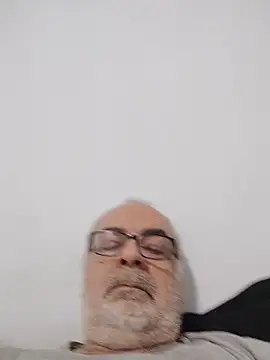 Satiro Sevilla online show from 12-19-25, 05:04