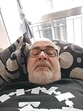 Satiro Sevilla online show from 02-12-26, 02:50