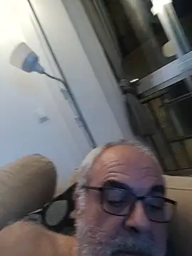 Satiro Sevilla online show from 10-31-25, 11:00