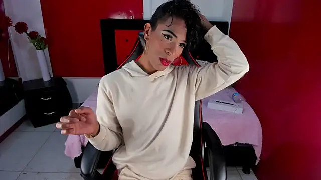 Strella ferrera online show from 03-04-25, 04:27
