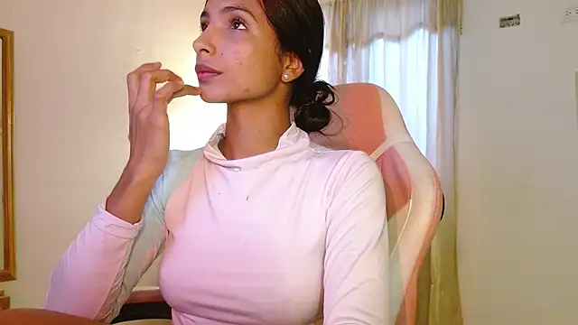 AnnitaSerna  online show from 04-21-26, 01:39