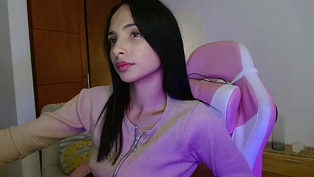 AnnitaSerna  online show from 04-01-26, 03:30