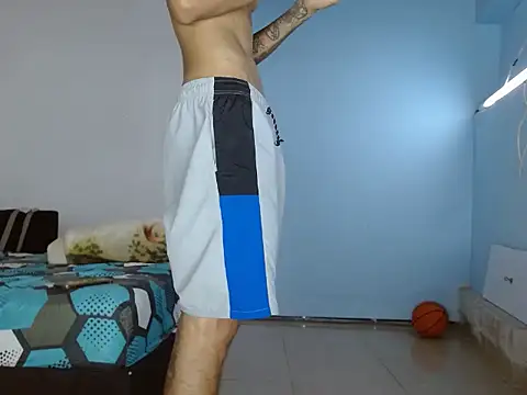 latino hotxxx online show from 05-11-26, 04:15