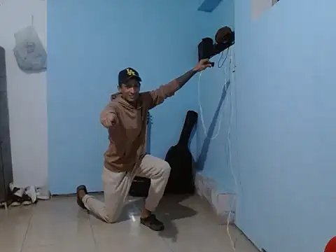 latino hotxxx online show from 01-15-26, 02:15