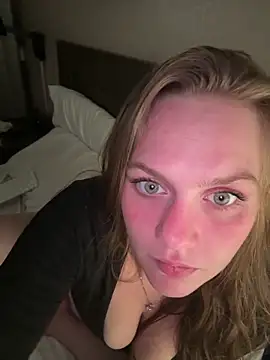 Snapshot of OverlookedHonesty9 chatting on 04-08-26, 04:03 OverlookedHonesty9 online show from 04-08-26, 04:03