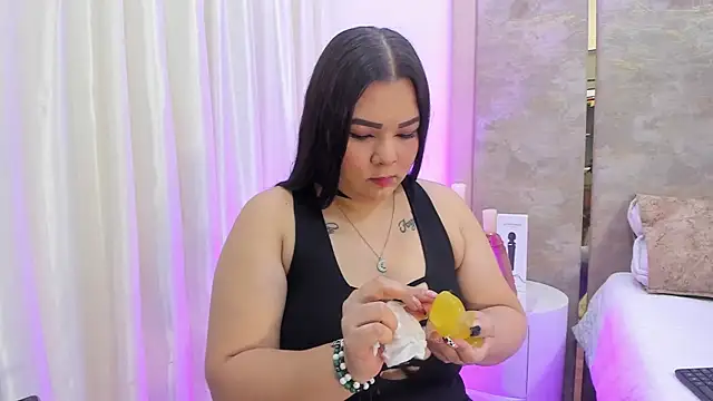 KatyaPittman online show from 11-18-25, 12:08