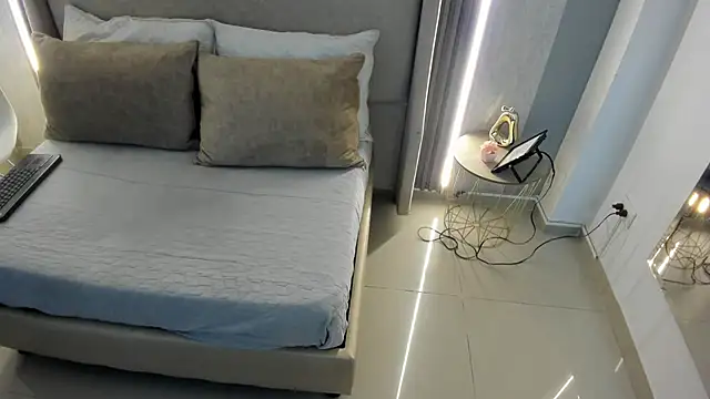 NairobiLee online show from 11-18-25, 11:46