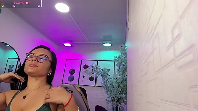 Tiara rr online show from 04-01-26, 03:19